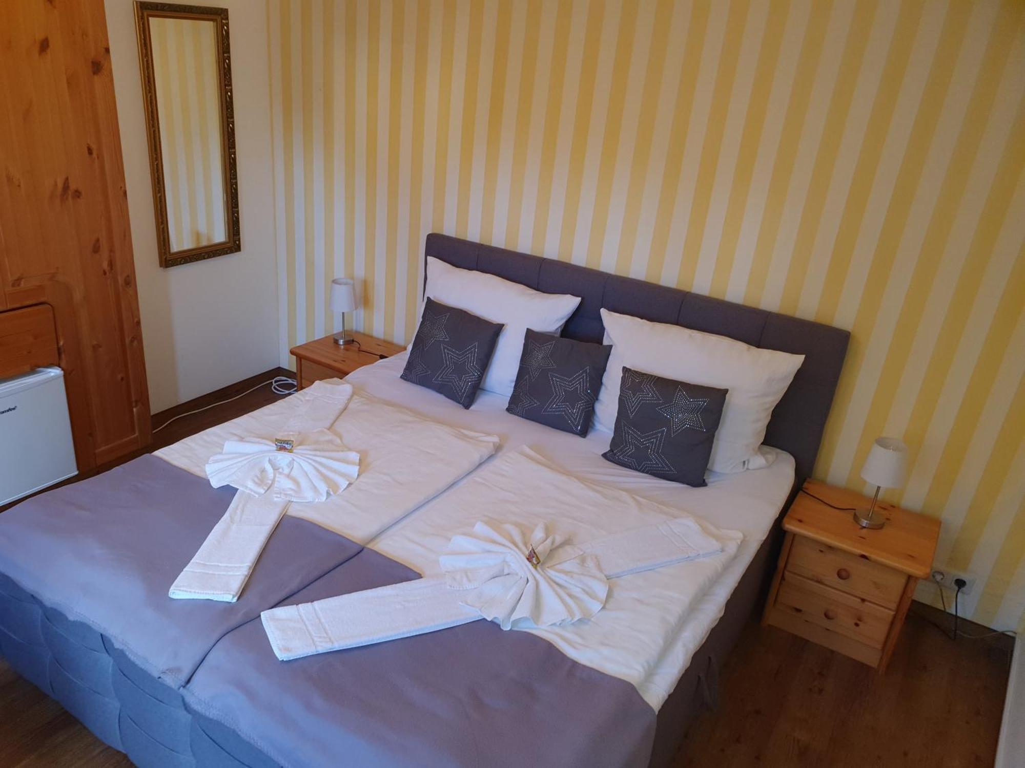 Altstadtcafe Und Pension Havelberg Dış mekan fotoğraf